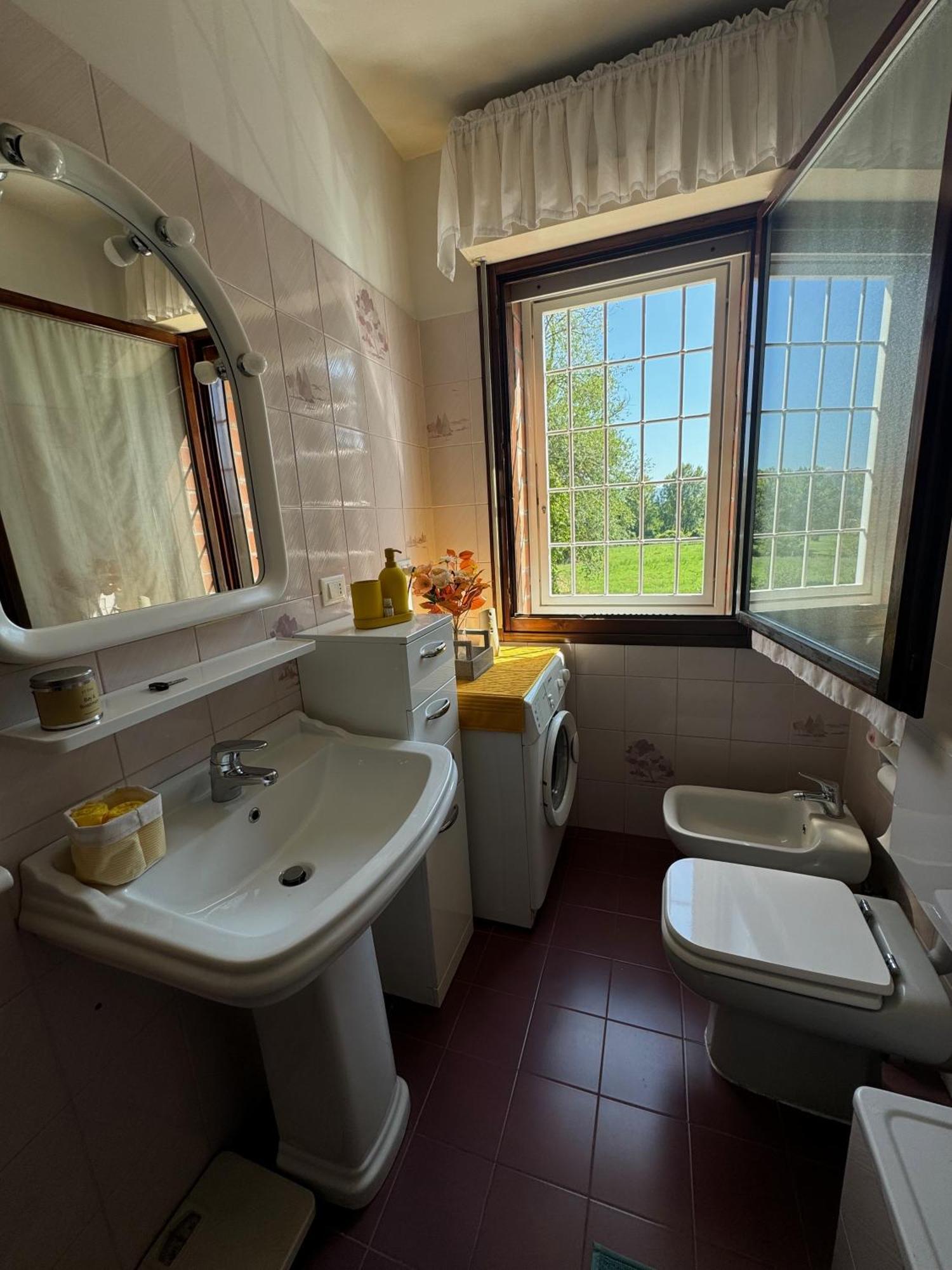 True Italian Apartment Casalecchio Di Reno